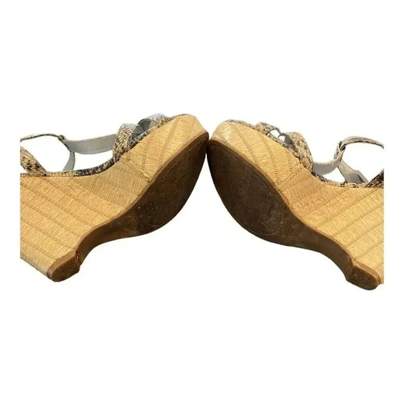 UNISA Women’s 7.5 Snakeskin Wedge Strappy Sandal - Picture 5 of 5